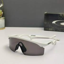 Picture of Oakley Sunglasses _SKUfw66124342fw